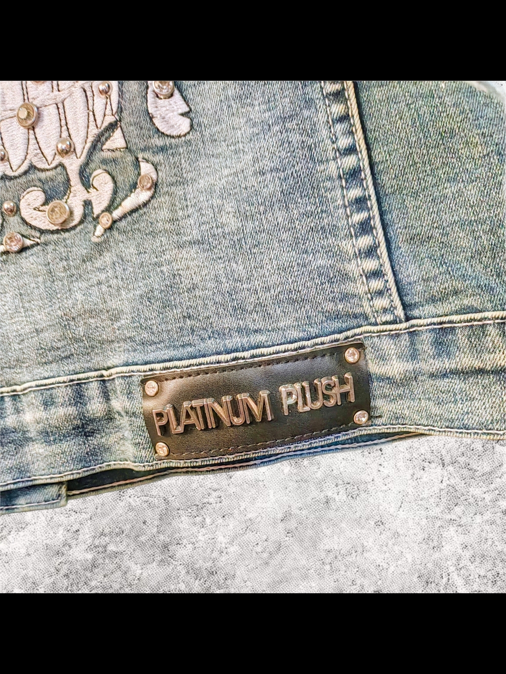 Platinum Plush Rhinestone Skull Denim Jacket - Large - Like New - Picture 4 of 13